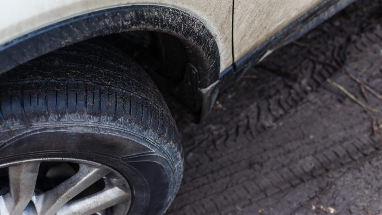 Automatic Car Washes May Be Costing You More Than You Think 7 Automatic Car Washes May Be Costing You More Than You Think - Dirty wheel wells car dp506828682