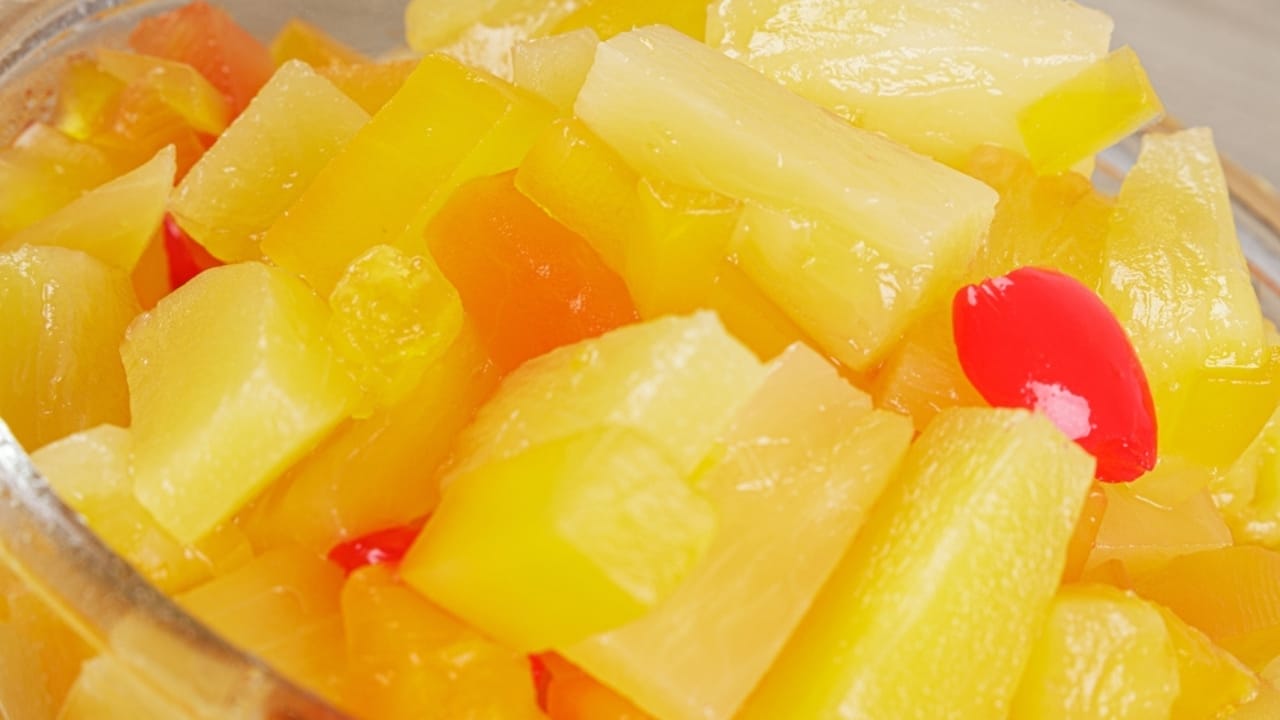 14 American Food Classics Losing Popularity 14 14 American Food Classics Losing Popularity - Fruit Cocktail ss2332445521