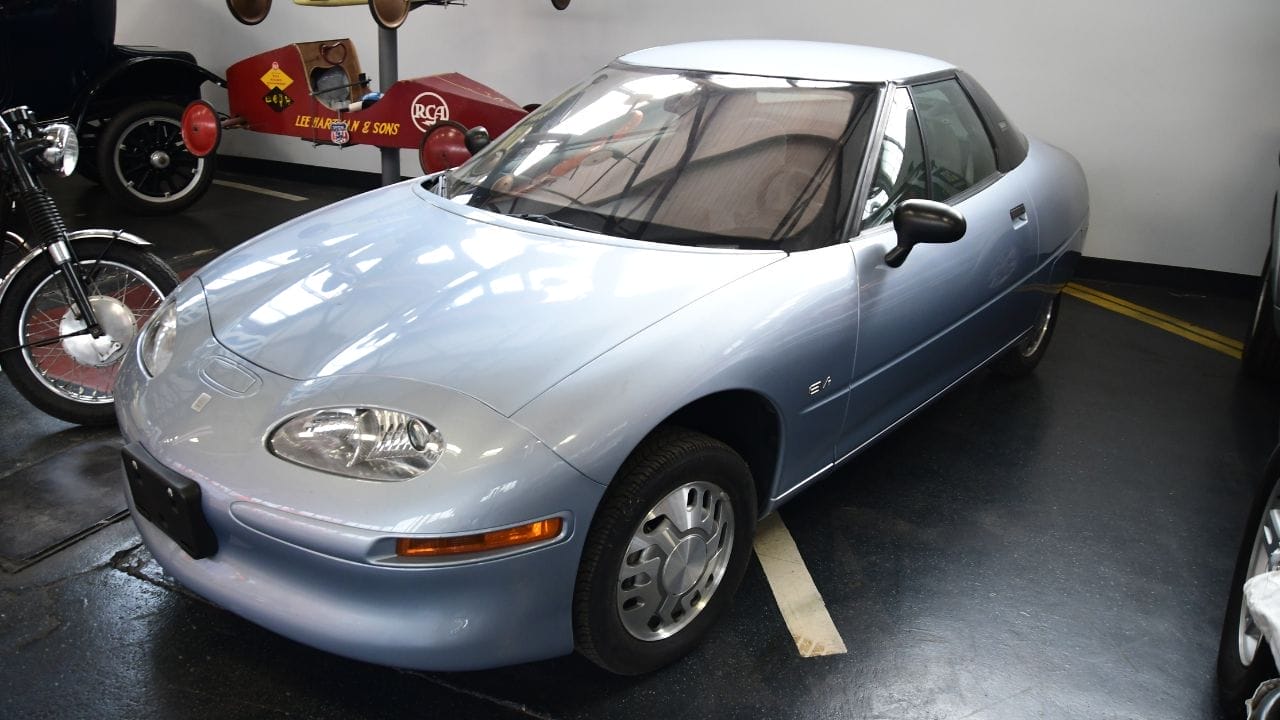 Automatic Car Washes May Be Costing You More Than You Think 10 Automatic Car Washes May Be Costing You More Than You Think - GM EV1 1996 wc