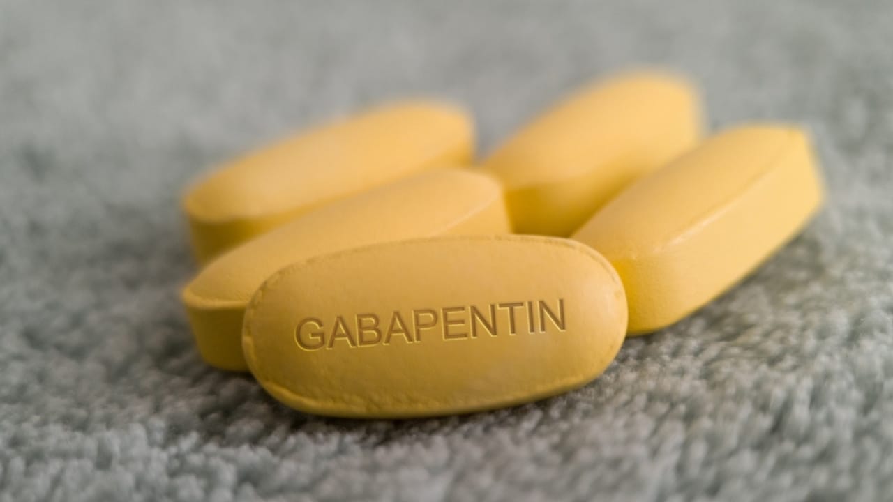 Gabapentin for Dogs: Important Information Every Dog Owner Needs 2 Gabapentin for Dogs: Important Information Every Dog Owner Needs - Gabapentin pill drug ss2185632317
