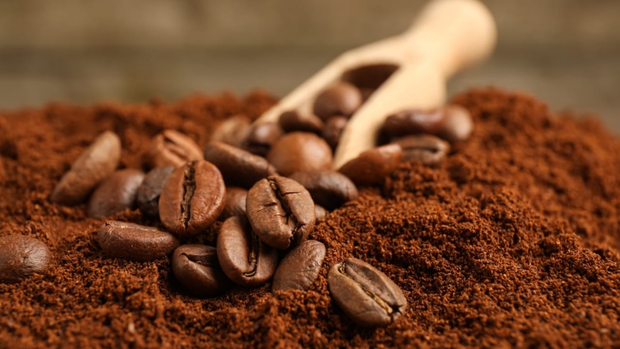 15 Barter Items to Stockpile for Economic Hard Times 15 15 Barter Items to Stockpile for Economic Hard Times - Ground Coffee dp535572368