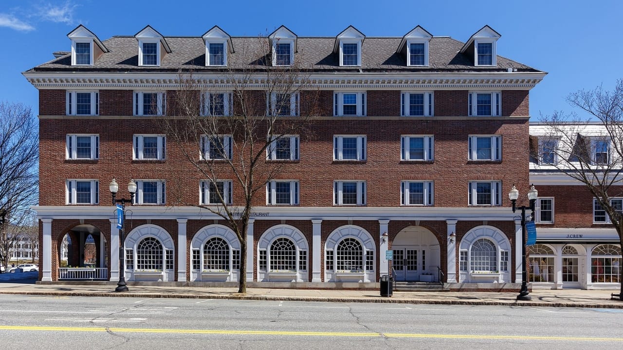 50 of the Best Dog-Friendly Hotels in the U.S. 30 50 of the Best Dog-Friendly Hotels in the U.S. - Hanover inn wc