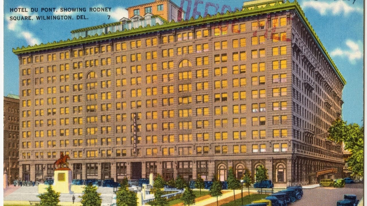 50 of the Best Dog-Friendly Hotels in the U.S. 9 50 of the Best Dog-Friendly Hotels in the U.S. - Hotel Du Pont wc