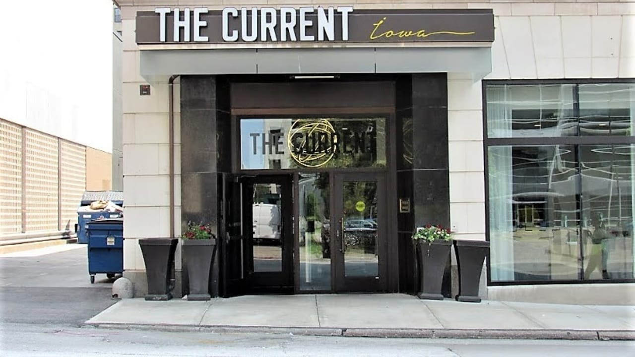 50 of the Best Dog-Friendly Hotels in the U.S. 16 50 of the Best Dog-Friendly Hotels in the U.S. - Iowa the current hotel wc