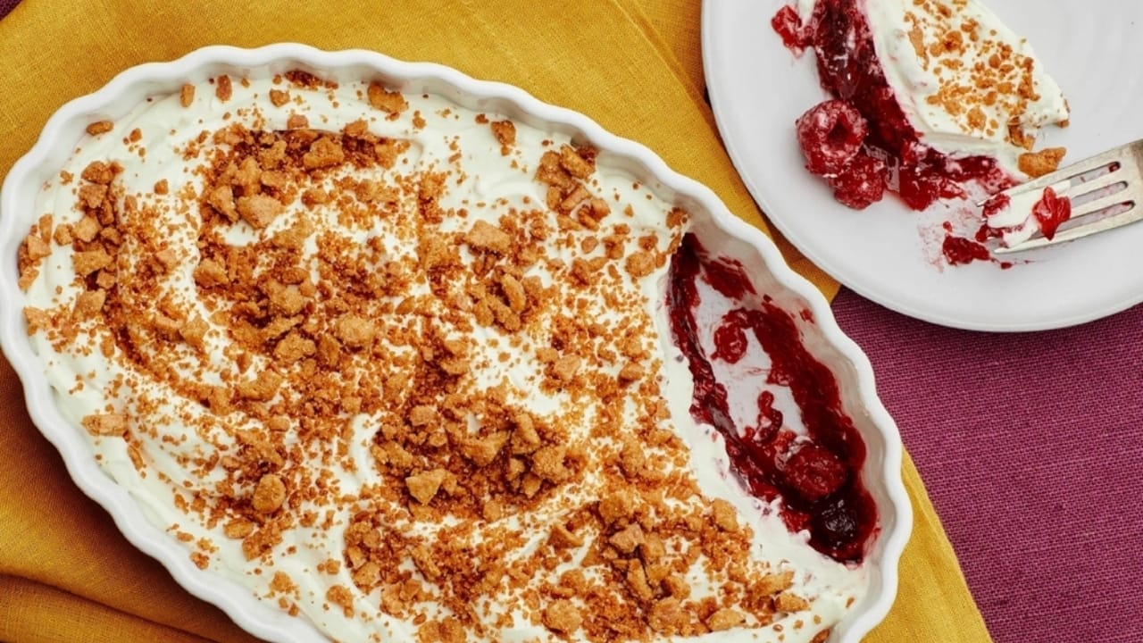 14 American Food Classics Losing Popularity 13 14 American Food Classics Losing Popularity - Jell O Salads ss2372446167