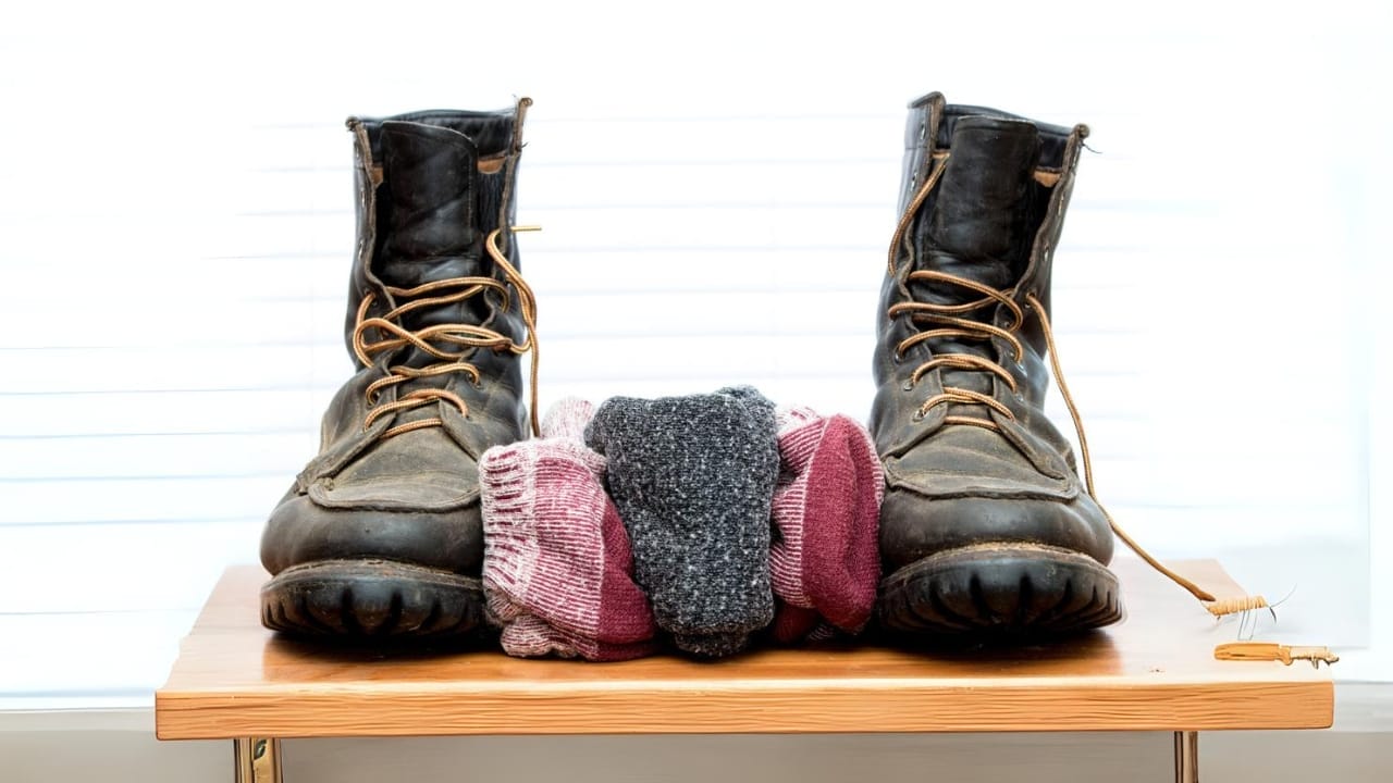 Old Socks, New Purpose: 20 Clever Ways to Reuse Them 4 Old Socks, New Purpose: 20 Clever Ways to Reuse Them - Old boots and socks ss781140997