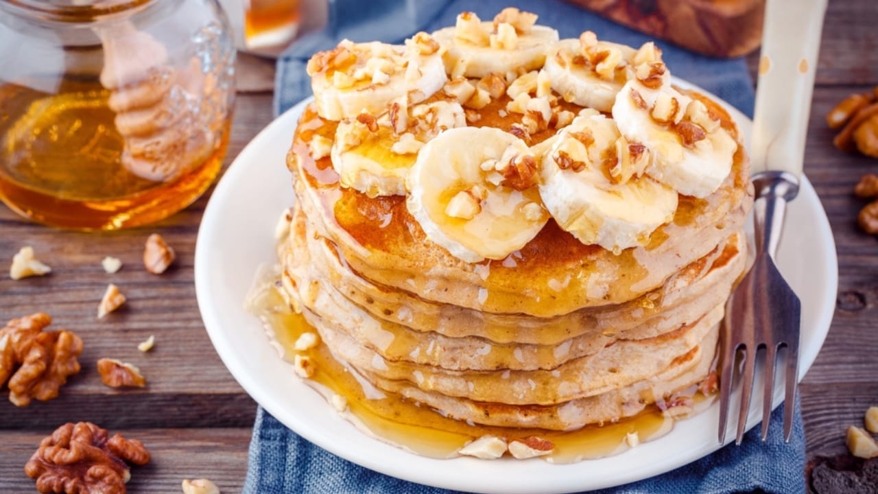 16 Breakfast Foods That May Be Sabotaging Your Health 4 16 Breakfast Foods That May Be Sabotaging Your Health - Pancake with white walnuts dp147607851