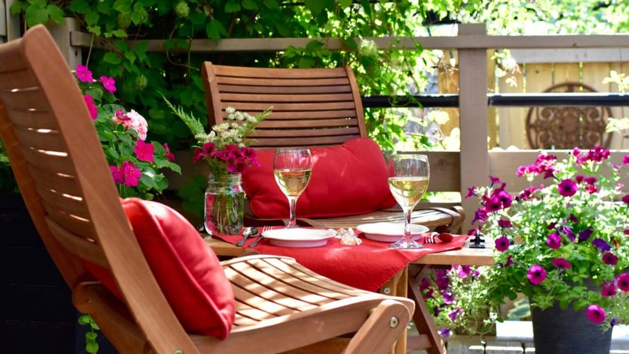 18 Fresh Patio Design Ideas to Elevate Your Outdoor Space in 2024 17 18 Fresh Patio Design Ideas to Elevate Your Outdoor Space in 2024 - Patio ss1834297183