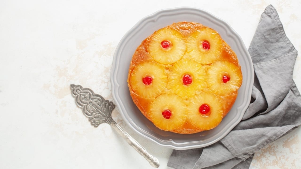 14 American Food Classics Losing Popularity 9 14 American Food Classics Losing Popularity - Pineapple Upside Down Cake ss2416098843