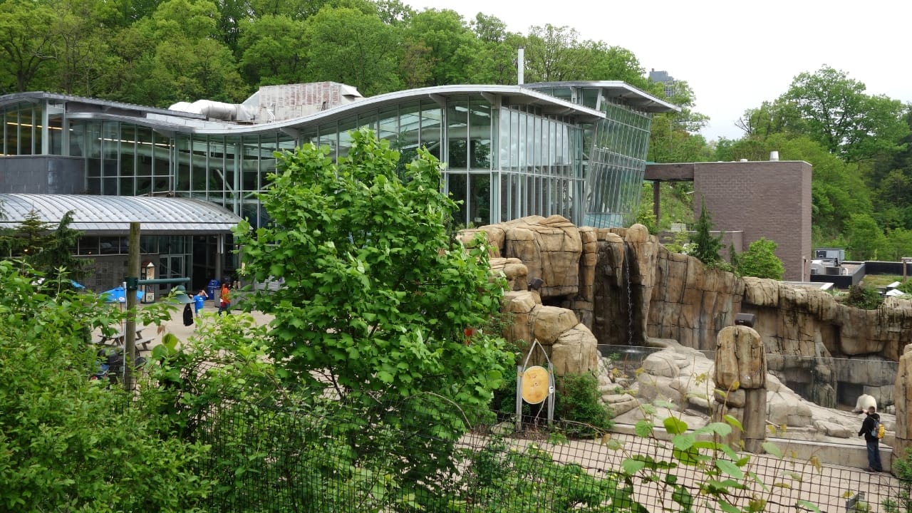 America's Wildlife Wonderlands: The 13 Largest Zoos to Explore 7 America's Wildlife Wonderlands: The 13 Largest Zoos to Explore - Pittsburgh Zoo and PPG Aquarium wc