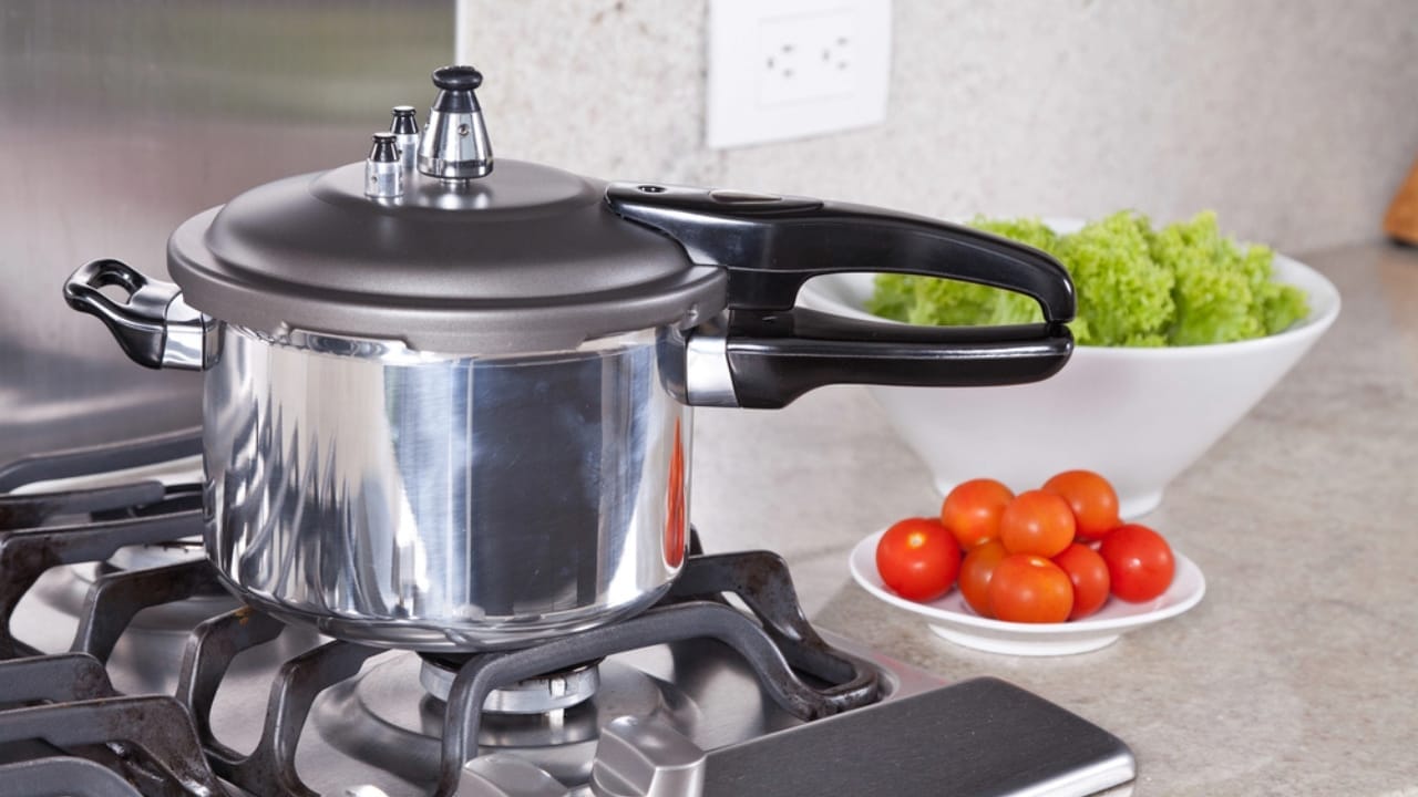 19 Ways to Slash Your Food Costs Without Sacrificing Quality 17 19 Ways to Slash Your Food Costs Without Sacrificing Quality - Pressure cooker dp147004749