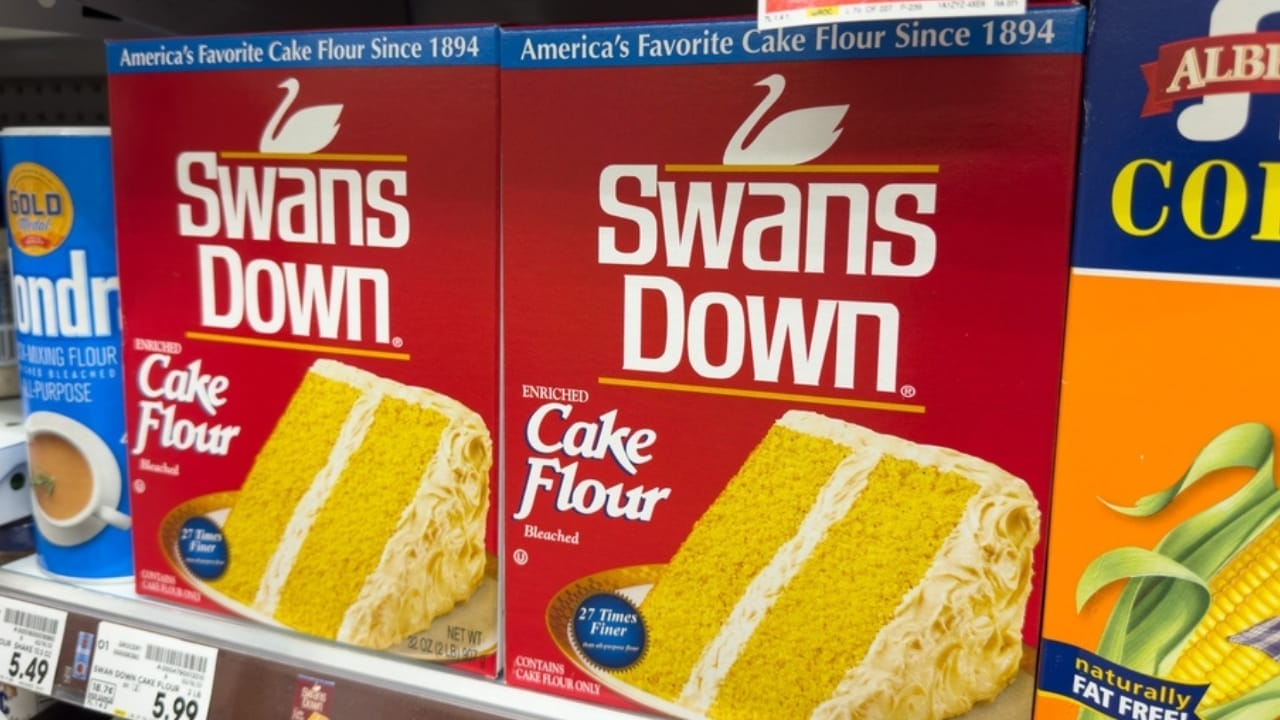 18 Once-Popular Cooking Ingredients You Don’t See Anymore 9 18 Once-Popular Cooking Ingredients You Don’t See Anymore - Swans Down Cake Flour ss2291158979