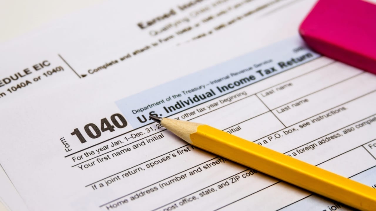 Harris Endorses Biden’s Tax Proposal, Including New Taxes on Home Sales -