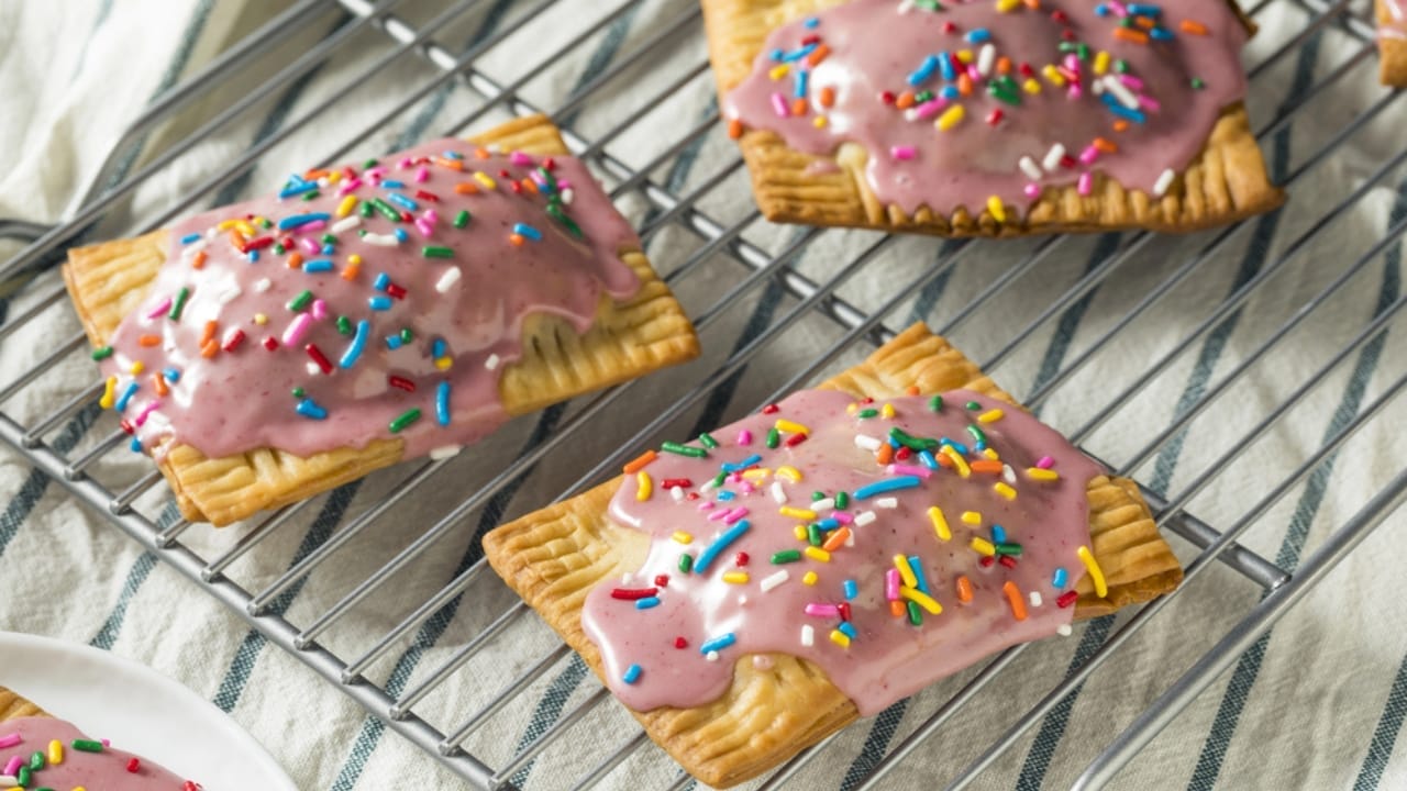 16 Breakfast Foods That May Be Sabotaging Your Health 13 16 Breakfast Foods That May Be Sabotaging Your Health - Toaster pastries dp193700120