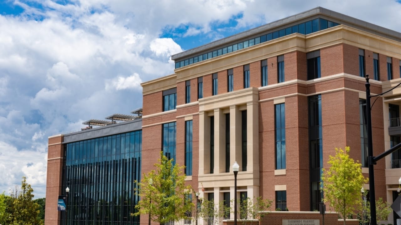 50 of the Best Dog-Friendly Hotels in the U.S. 2 50 of the Best Dog-Friendly Hotels in the U.S. - auburn university ss2083018693