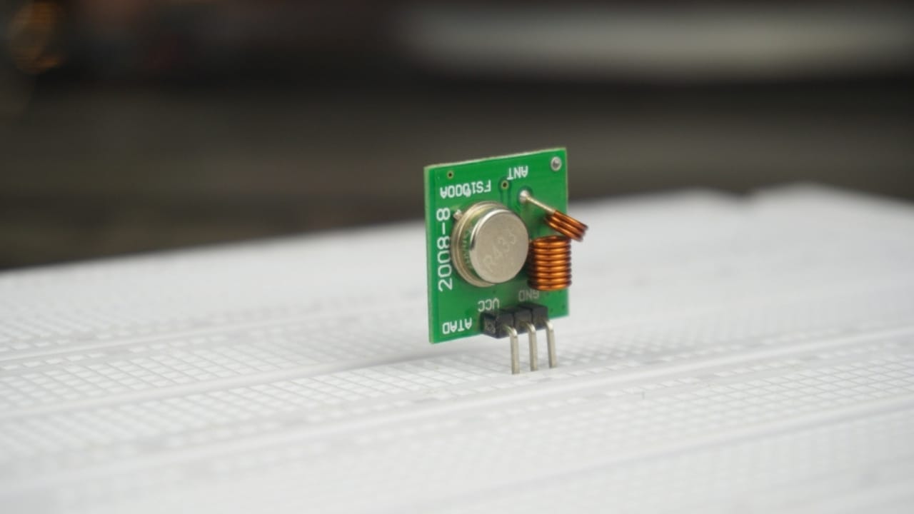 New Battery-Free Technology Harvests Energy from Thin Air 5 New Battery-Free Technology Harvests Energy from Thin Air - chip antenna ss2438598115