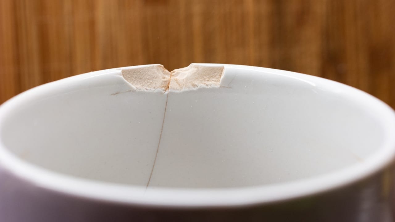 10 Kitchen Items You Need to Get Rid of Immediately - chipped cup dp445816950