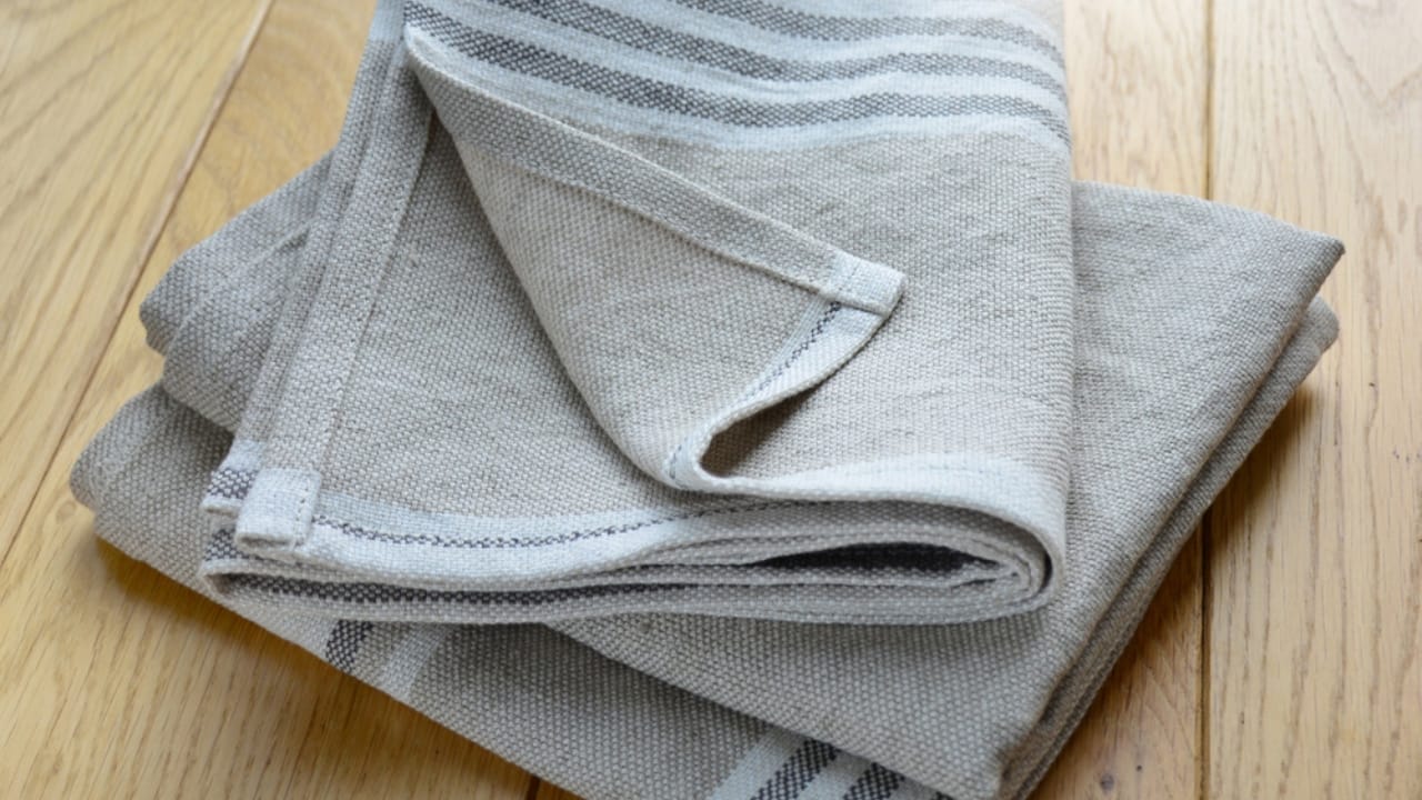 10 Kitchen Items You Need to Get Rid of Immediately - dish kitchen linen dp342688630