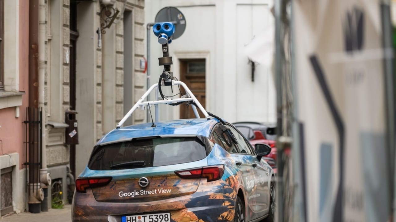 Want To Keep Your Address Private? Here’s How to Blur Your House from Google Maps Street View - google map car ss2461285437