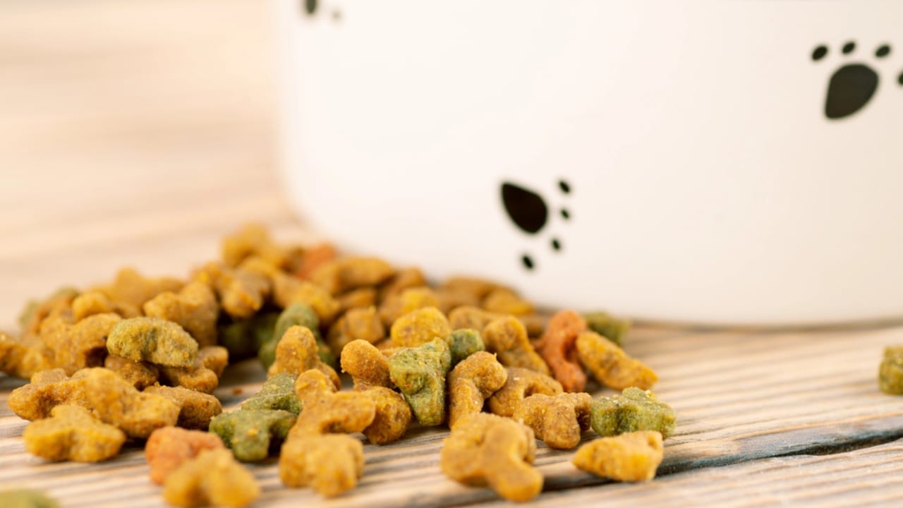 Relax Your Anxious Dog with These 15 Calming Treats 10 Relax Your Anxious Dog with These 15 Calming Treats - hemp calming treats dp538043382