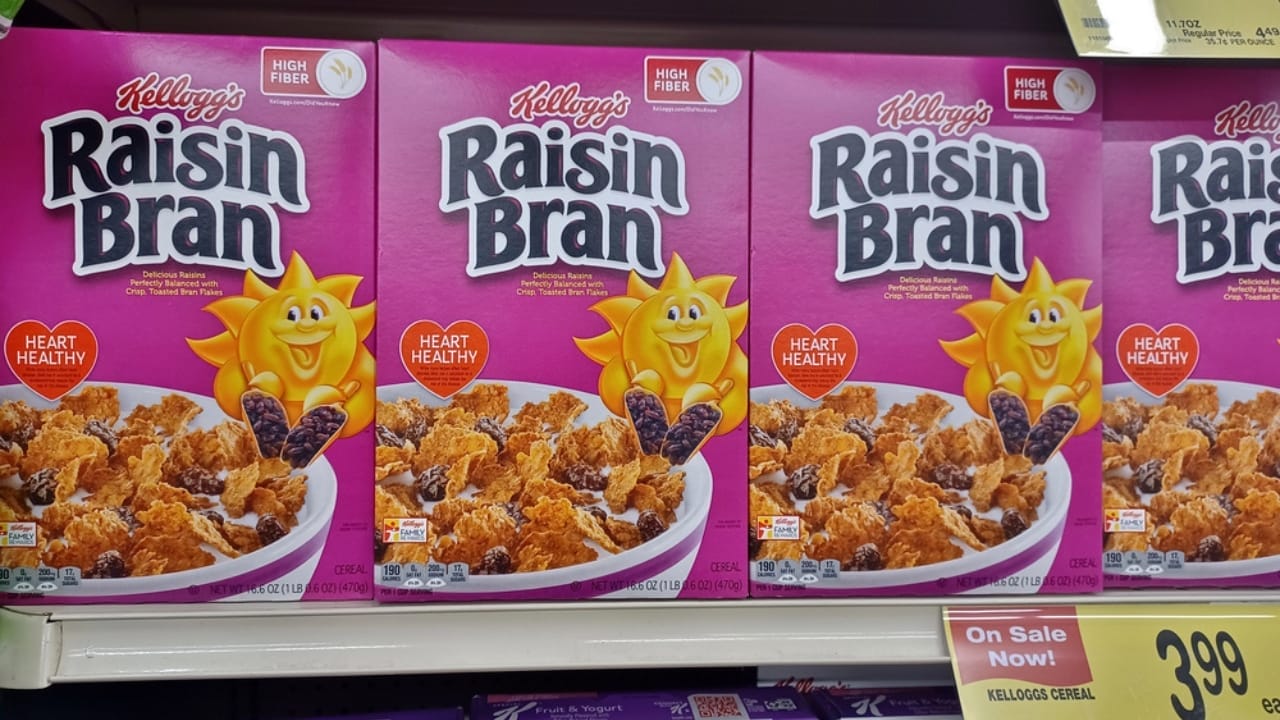 16 Foods at Walmart You Should Skip for Better Value - kelloggs raisin bran dp732079428