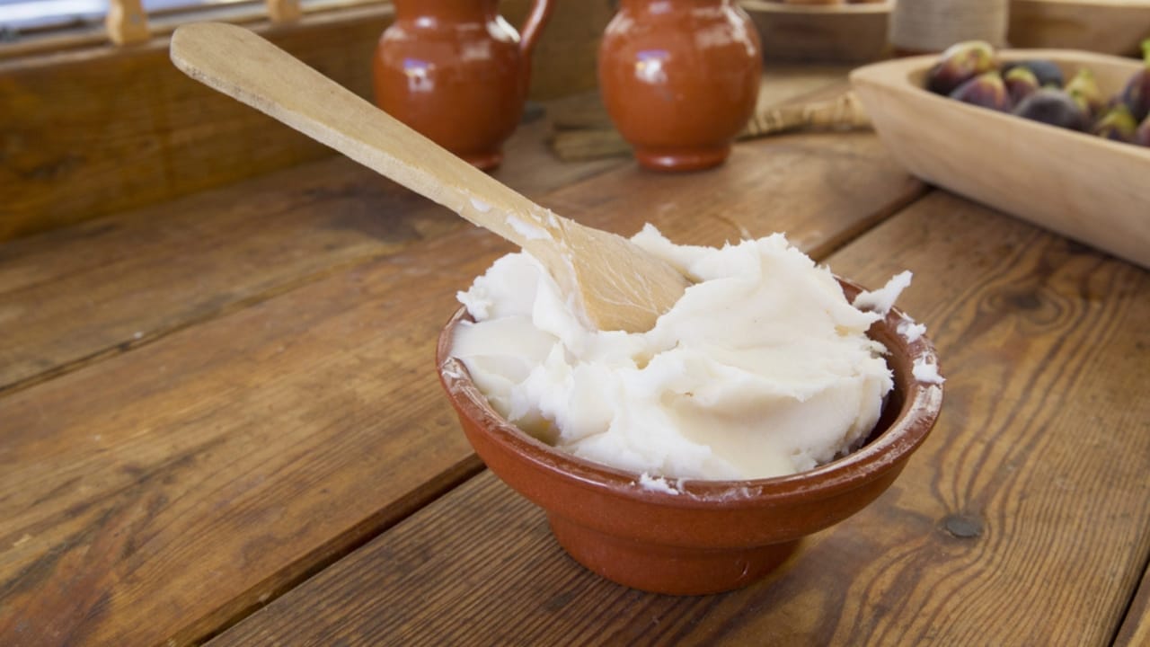 18 Once-Popular Cooking Ingredients You Don’t See Anymore 2 18 Once-Popular Cooking Ingredients You Don’t See Anymore - lard in bowl dp33812503