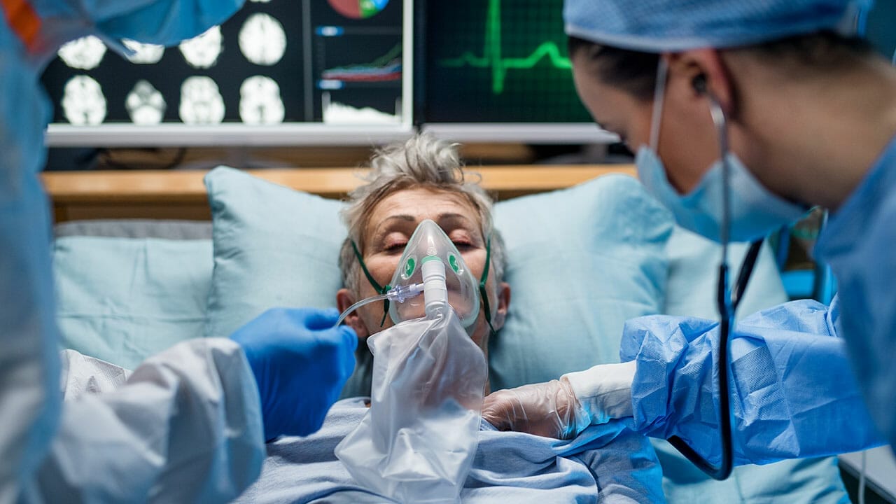 6 Human Diseases Dogs Can Detect by Scent 7 6 Human Diseases Dogs Can Detect by Scent - woman in hospital ss1668007552