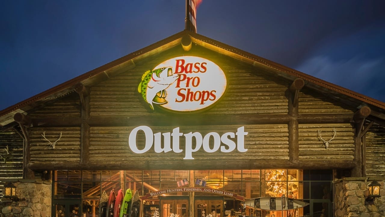 18 Stores Where Your Dog Gets VIP Treatment - Bass Pro Shops dp212070080