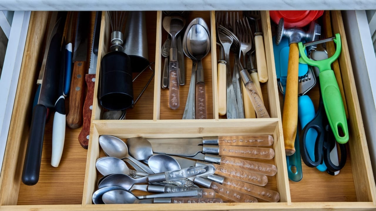 Declutter Your Home in a Flash with These 18 Everyday Items 6 Declutter Your Home in a Flash with These 18 Everyday Items - Drawer Dividers dp528879450