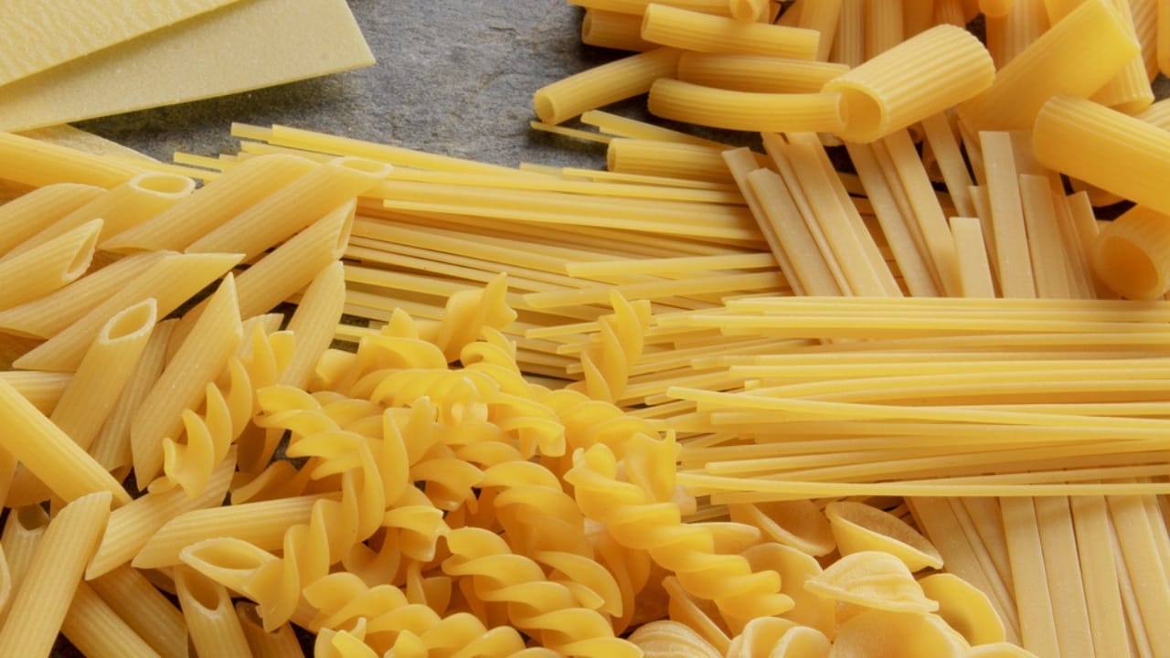 18 Foods to Stock in a Survival Pantry for 20+ Years 12 18 Foods to Stock in a Survival Pantry for 20+ Years - Dried Pasta food cooking dp214215836