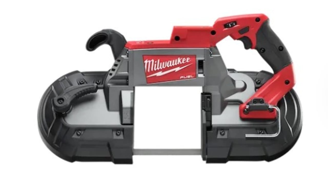 10 Milwaukee M18 Tools Every Pro Should Own 8 10 Milwaukee M18 Tools Every Pro Should Own - M18 Fuel Deep Cut Band Saw