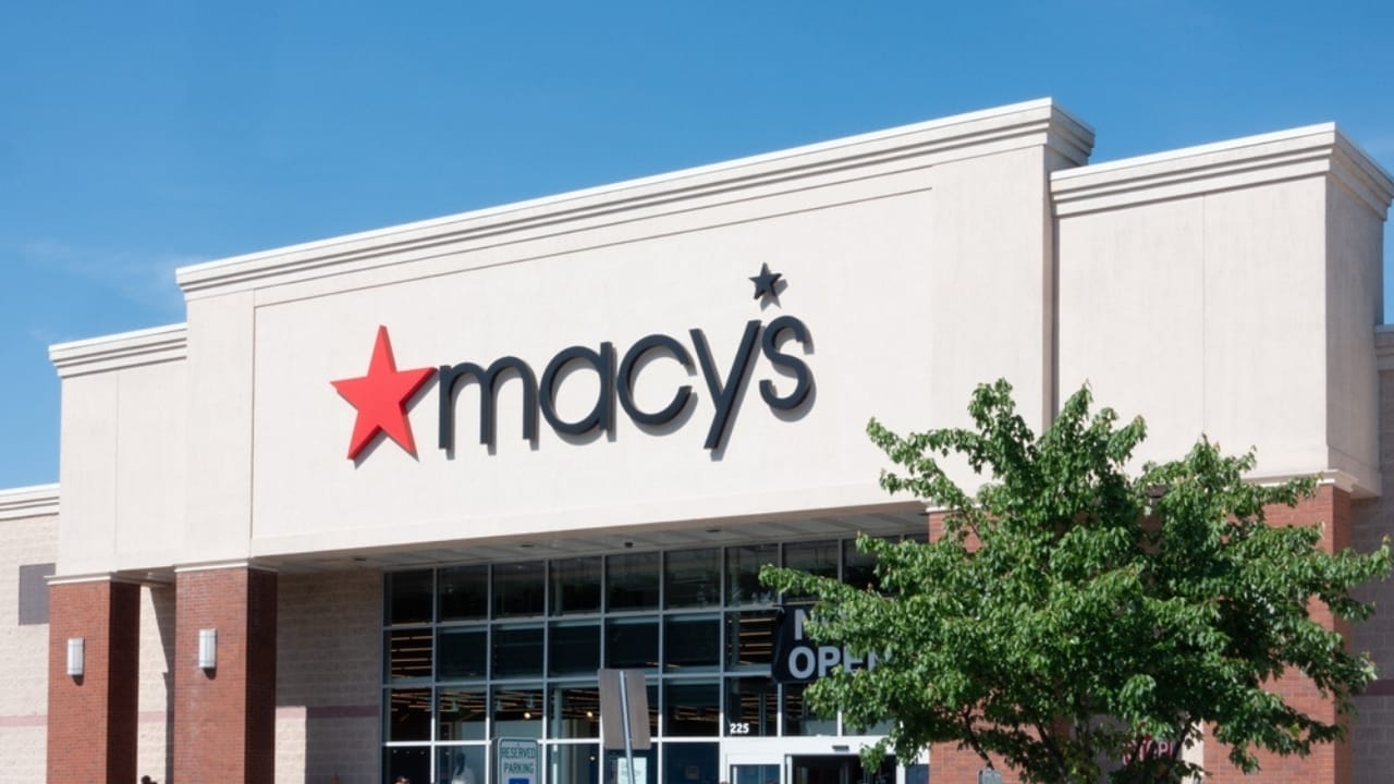 18 Stores Where Your Dog Gets VIP Treatment 7 18 Stores Where Your Dog Gets VIP Treatment - Macys ss2466528417