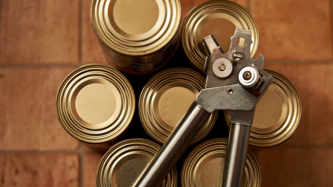 54% of Americans Face Disaster Risks: 18 Goodwill Essentials for Budget Survival Kits - Manual Can Opener dp395208066