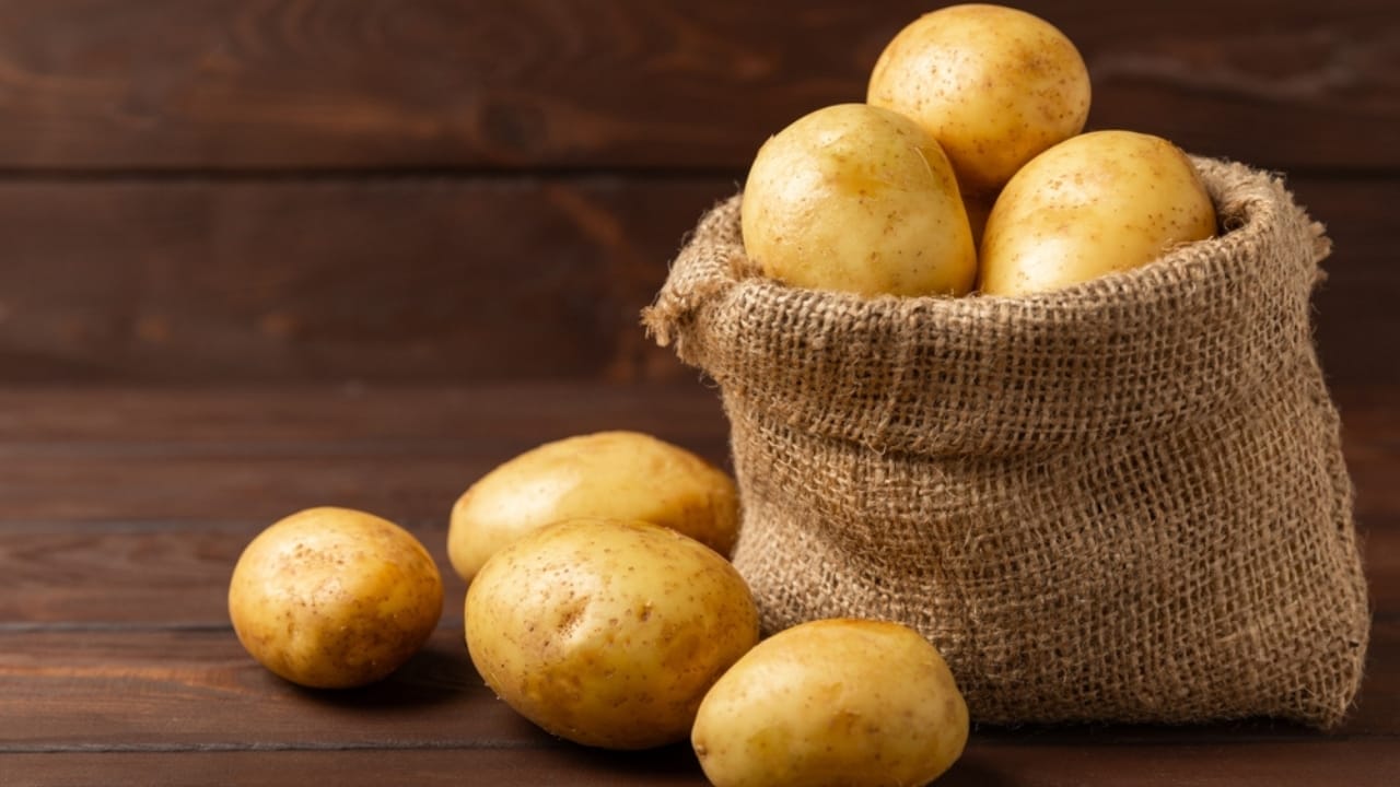 15 Common Foods You Should Stop Putting in Your Freezer 10 15 Common Foods You Should Stop Putting in Your Freezer - Potatoes ss2470412329