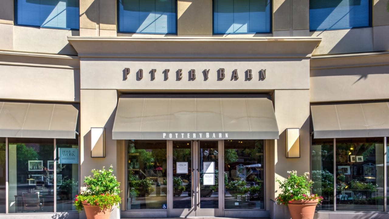 18 Stores Where Your Dog Gets VIP Treatment 8 18 Stores Where Your Dog Gets VIP Treatment - Pottery Barn dp51432415