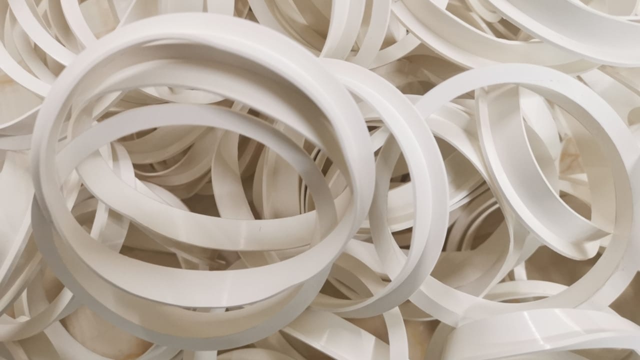 25 Everyday Inventions You Didn't Know Came from Military Innovations 24 25 Everyday Inventions You Didn't Know Came from Military Innovations - Synthetic Rubber Nitrile rubber ss2462534427