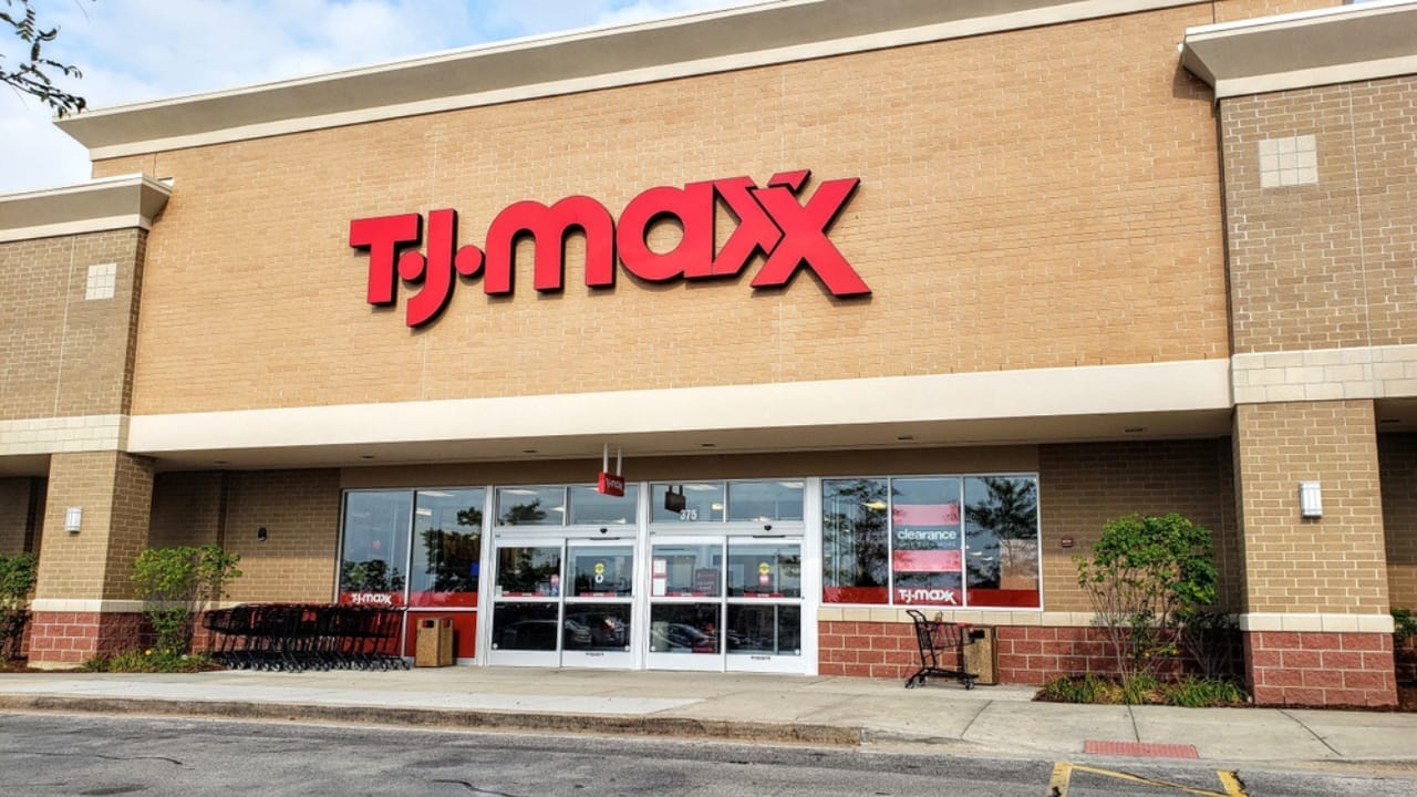 18 Stores Where Your Dog Gets VIP Treatment -