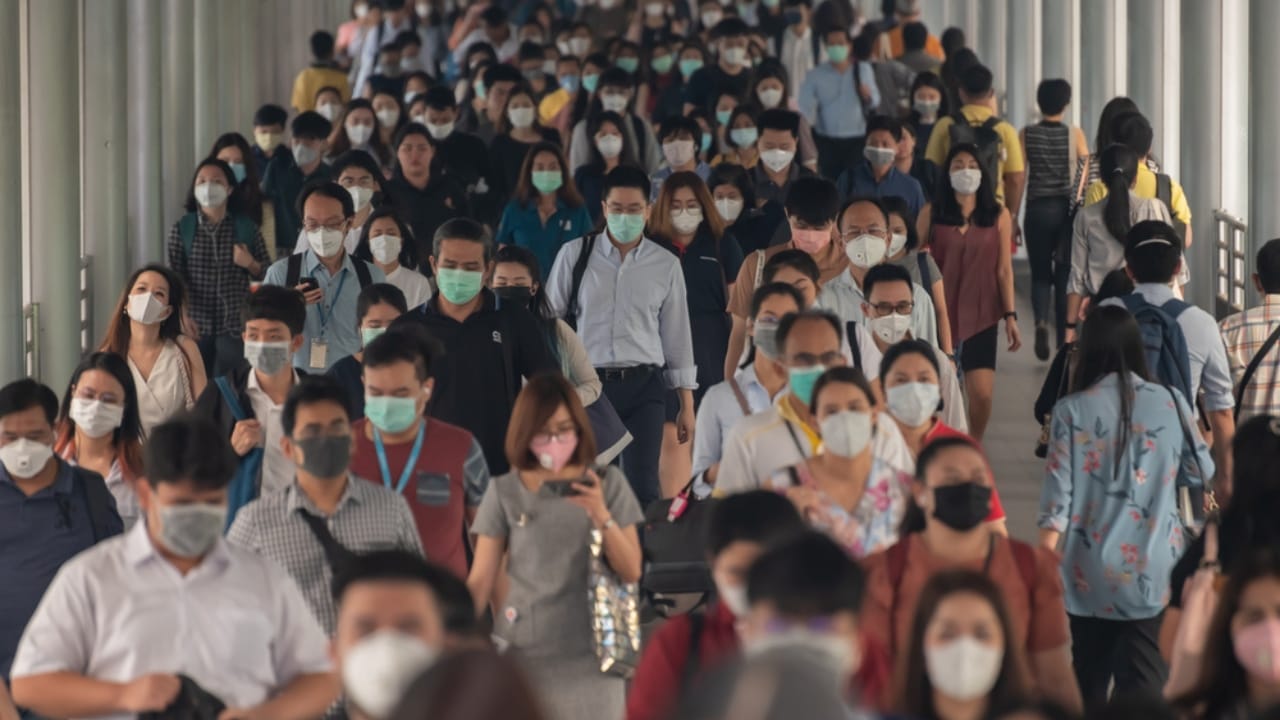 15 Stealth Strategies to Survive & Thrive in Urban Chaos 2 15 Stealth Strategies to Survive & Thrive in Urban Chaos - Thai people wearing face mask ss1653685990