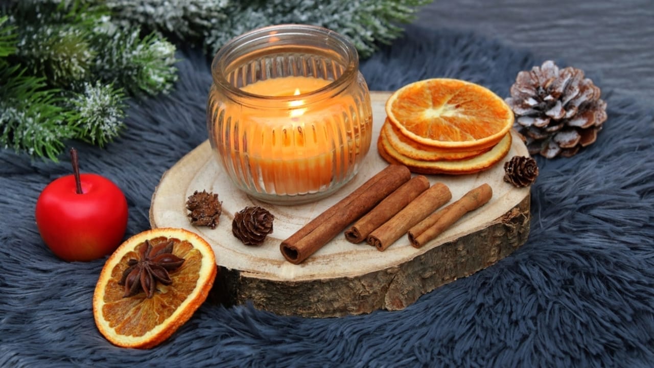 18 Simple Ways to Keep Your Home Smelling Fresh & Inviting 13 18 Simple Ways to Keep Your Home Smelling Fresh & Inviting - cinnamon stick air freshener ss2519263443