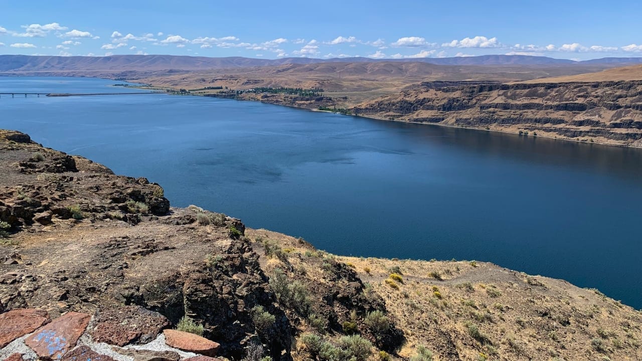 Tiny Town Takes Top Spot: Dominates Most Airbnb Bookings in 2024 4 Tiny Town Takes Top Spot: Dominates Most Airbnb Bookings in 2024 - columbia river ss2481583239