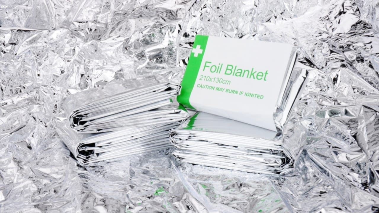 16 Affordable Survival Items That Will Serve You Well in an Emergency 7 16 Affordable Survival Items That Will Serve You Well in an Emergency - emergency blanket ss1472617889