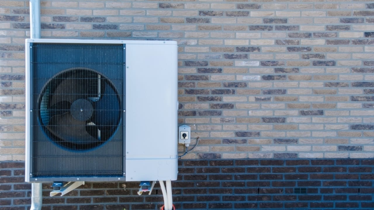 The European Advantage: Why Their Heat Pumps are More Efficient Than America’s 2 The European Advantage: Why Their Heat Pumps are More Efficient Than America’s - european heat pump ss2497077479