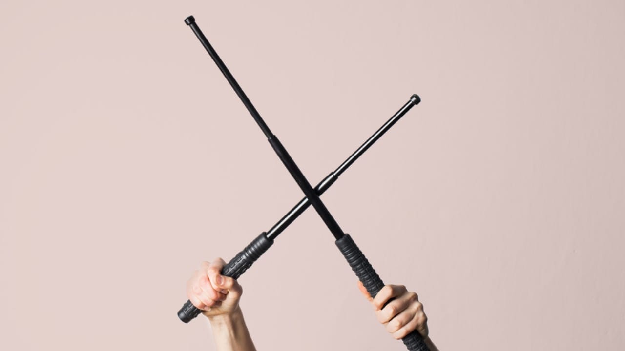 Urban Survival Kit: 16 Non-Lethal Essentials for Modern Self-Defense 8 Urban Survival Kit: 16 Non-Lethal Essentials for Modern Self-Defense -