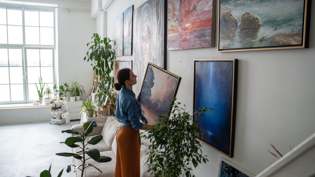 6 Art-Hanging Mistakes to Avoid for Perfectly Balanced Walls 2 6 Art-Hanging Mistakes to Avoid for Perfectly Balanced Walls - hanging art dp717757492