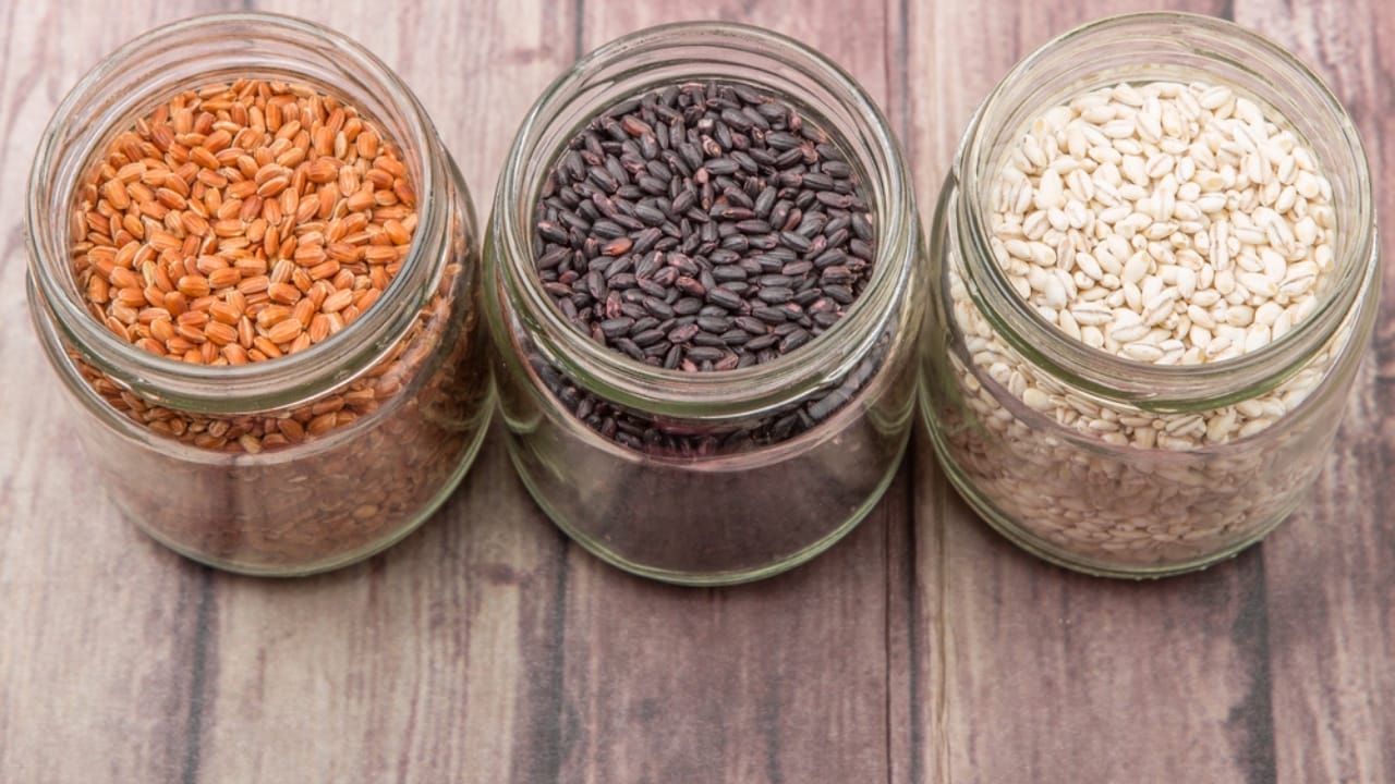 Seed Saving 101: Preserving Biodiversity & Self-Sufficiency 5 Seed Saving 101: Preserving Biodiversity & Self-Sufficiency - label seed dp92493906