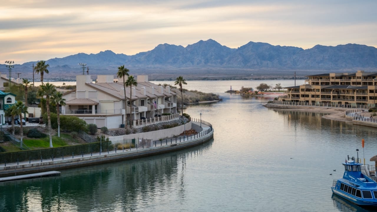 Retiring on a Budget? 10 Arizona Cities Where $1,500 a Month is Enough - lake havasu arizona dp460061254