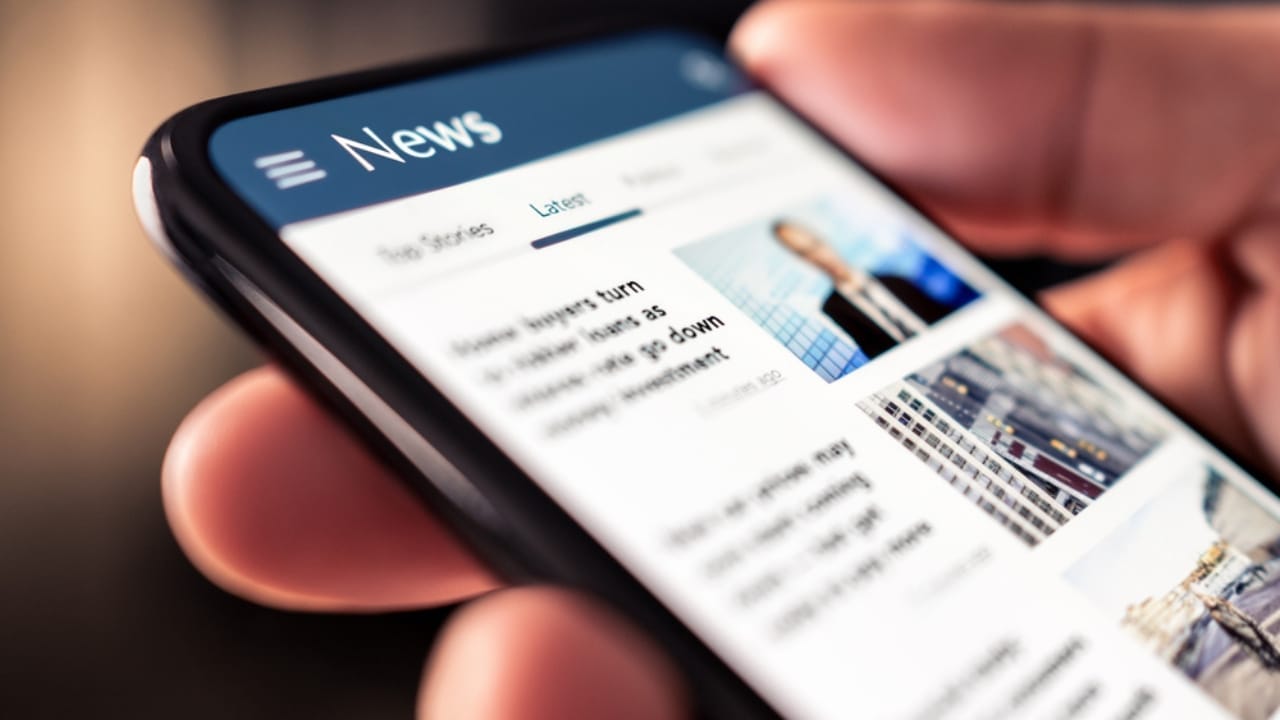 15 Stealth Strategies to Survive & Thrive in Urban Chaos 15 15 Stealth Strategies to Survive & Thrive in Urban Chaos - man reading news in cellphone dp648546222