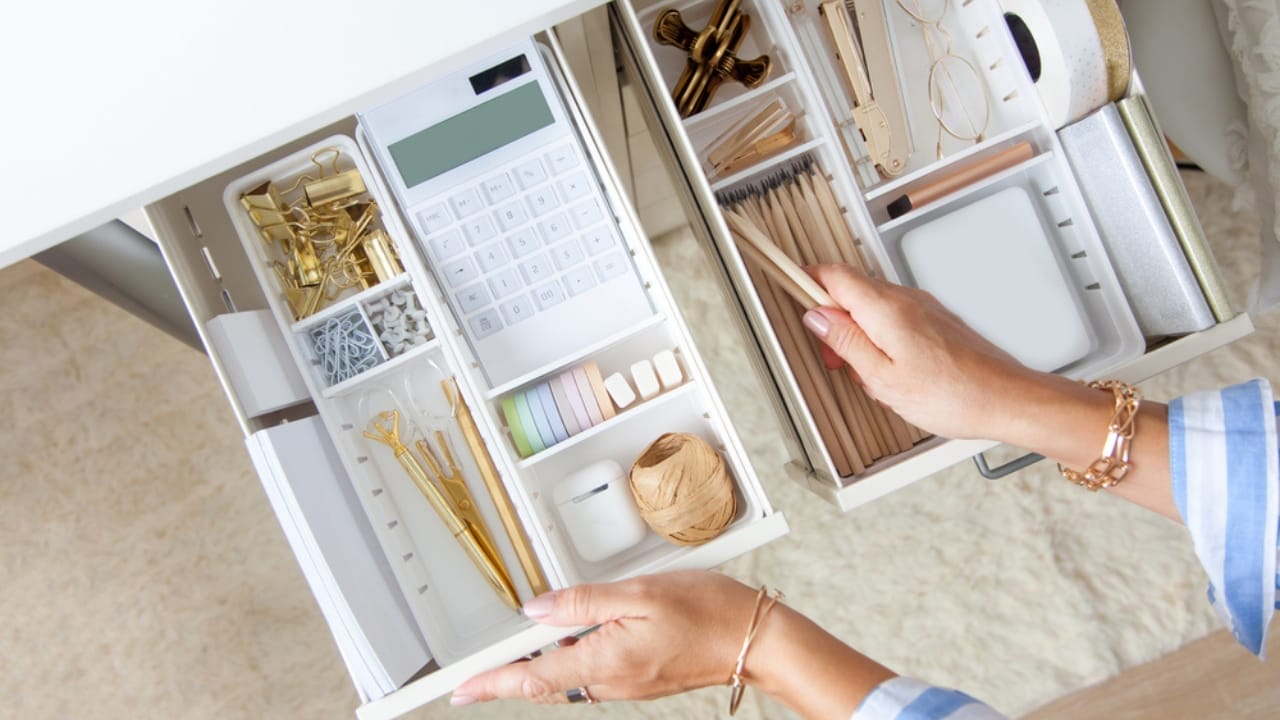 Declutter Your Home in a Flash with These 18 Everyday Items 18 Declutter Your Home in a Flash with These 18 Everyday Items - neat organized drawer ss1784606930