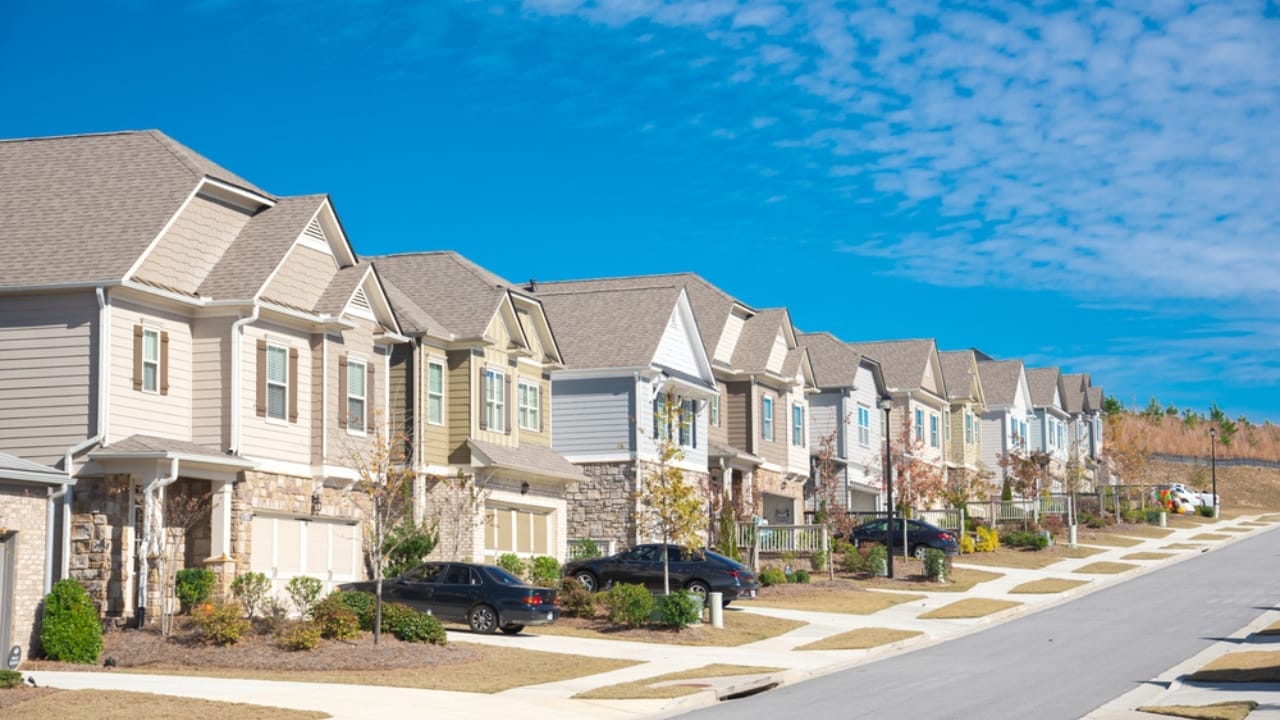 25 Questions Every Homebuyer Should Ask Their Realtor 8 25 Questions Every Homebuyer Should Ask Their Realtor - neighborhood dp676646898