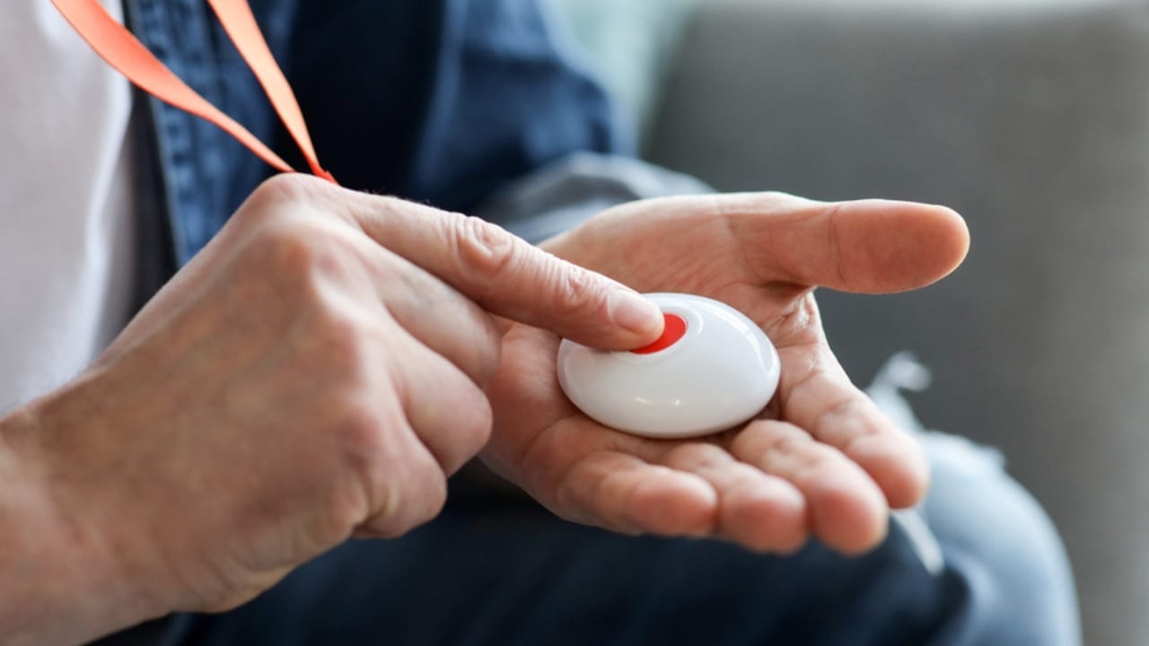 Urban Survival Kit: 16 Non-Lethal Essentials for Modern Self-Defense 3 Urban Survival Kit: 16 Non-Lethal Essentials for Modern Self-Defense - personal alarm ss1927681517